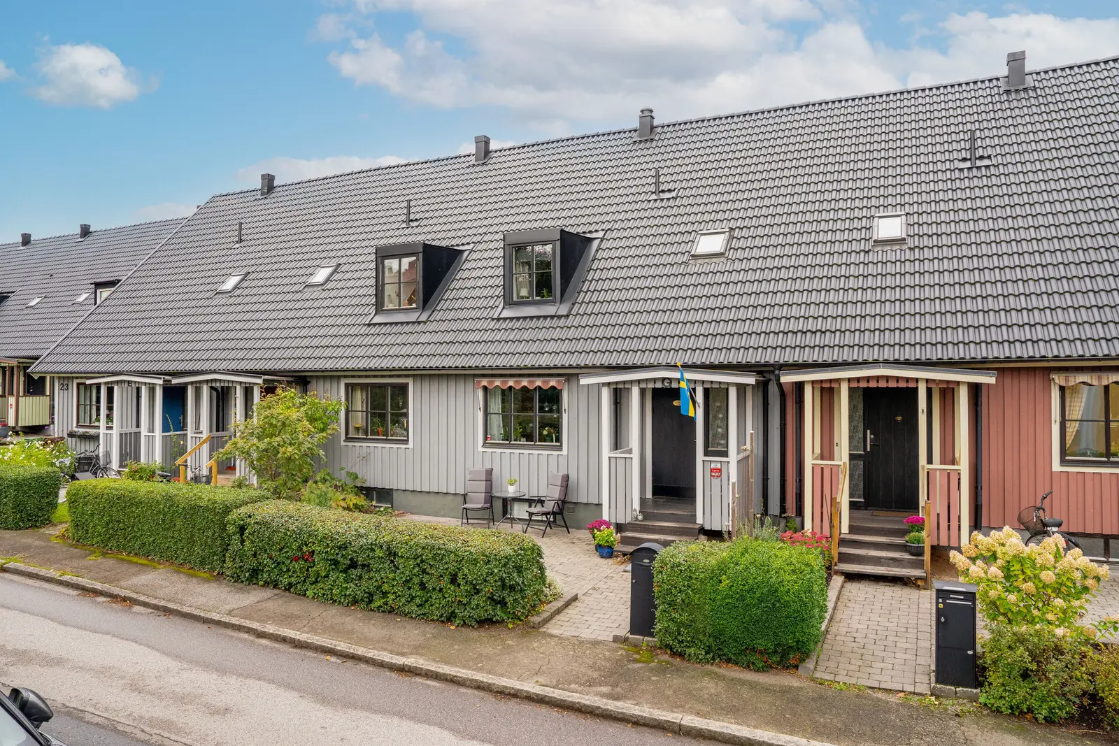Villa, S:ta Annagatan 23G, Centrala Skara. Bild 1 av 20