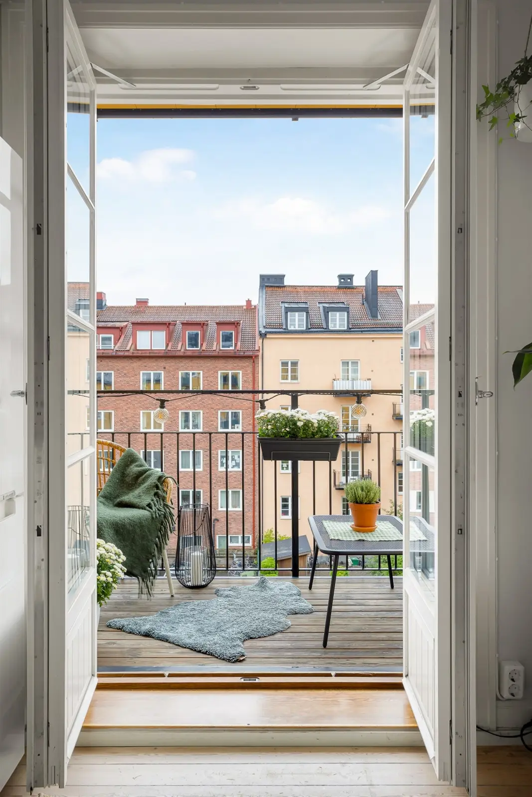 Apartment, Svalgränd 3b, Stockholm. Photo 1 of 25