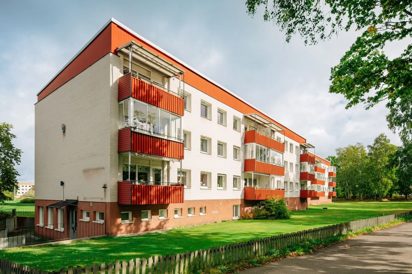 Lägenhet, Marieforsleden 54, Mariestad. Bild 1 av 19