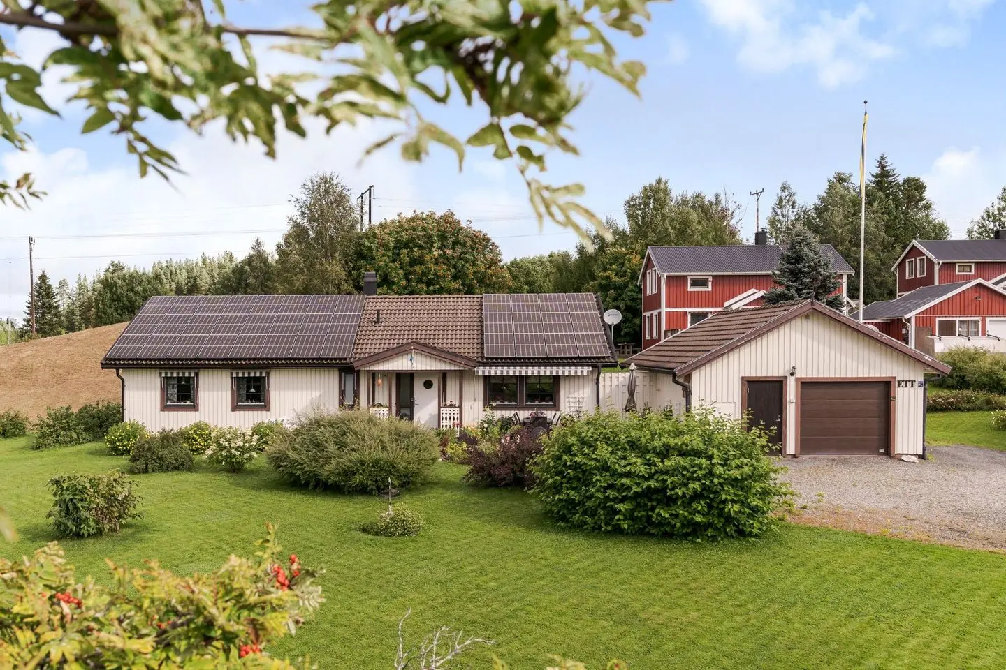 Villa, Axel Perssons väg 1, Krokom. Bild 1 av 14
