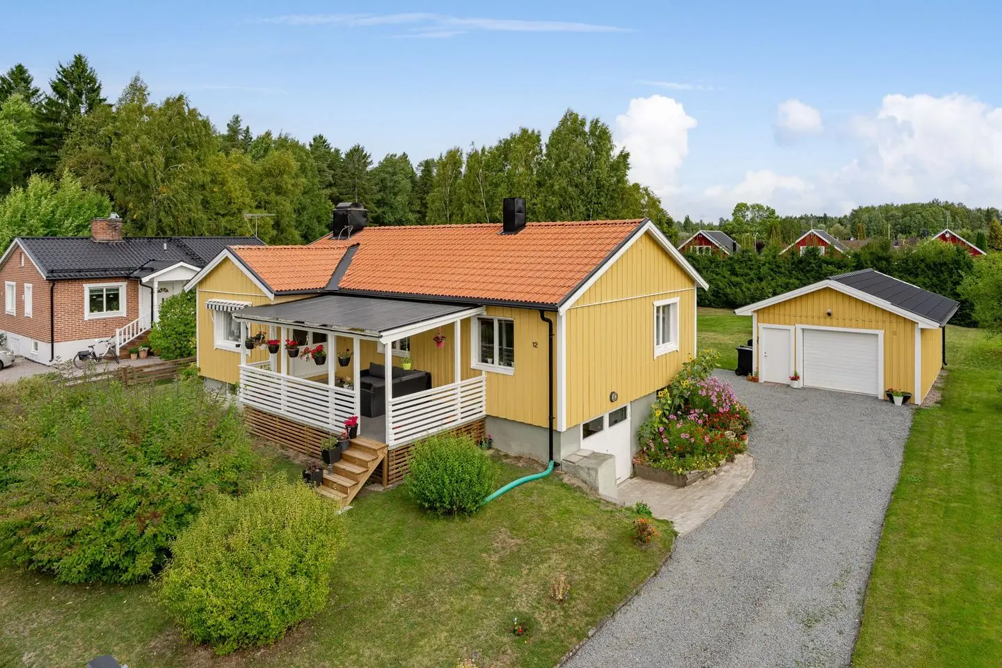 Bild 1 av 47 på Skyttevägen 12