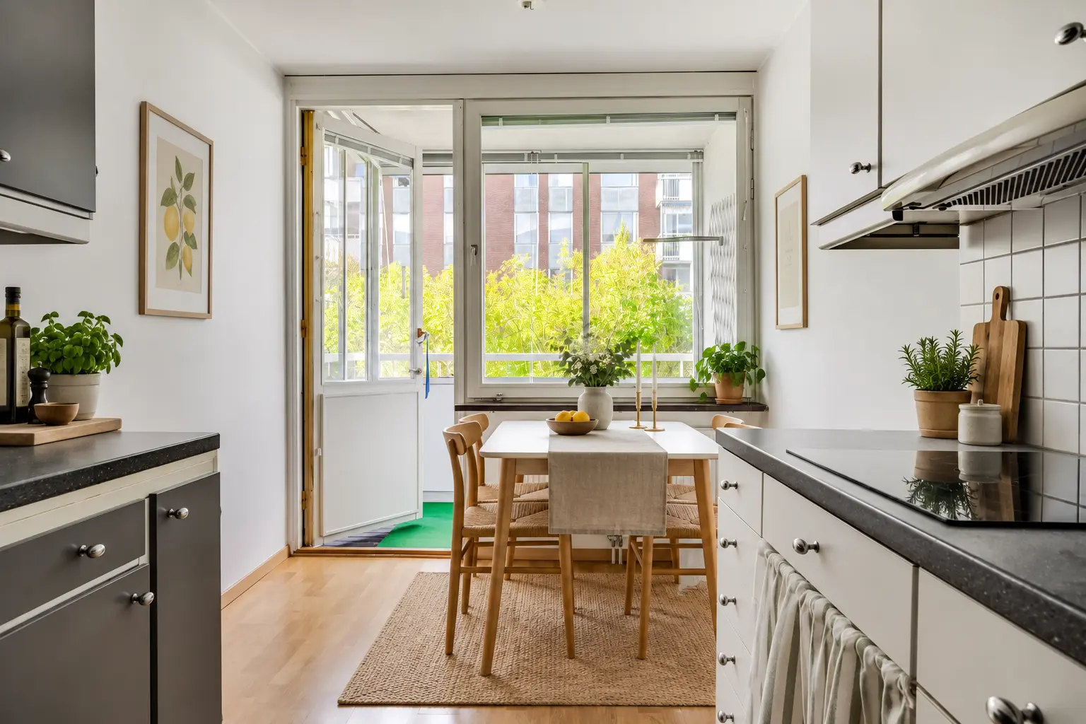 Bild 1 av 26 på Emanuel Birkes väg 5