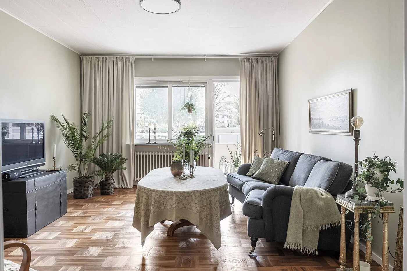 Lägenhet, Skolvägen 6, Ytterby. Bild 1 av 27