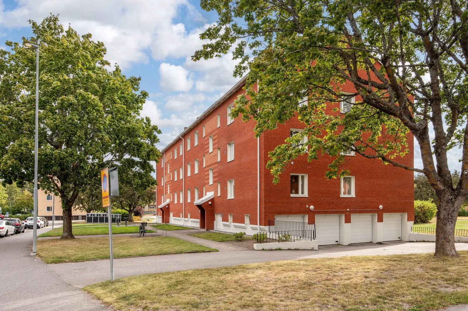 Bild 1 av 21 på Lanhagsgatan 1