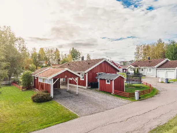 Bild 1 av 37 på Storsvevägen