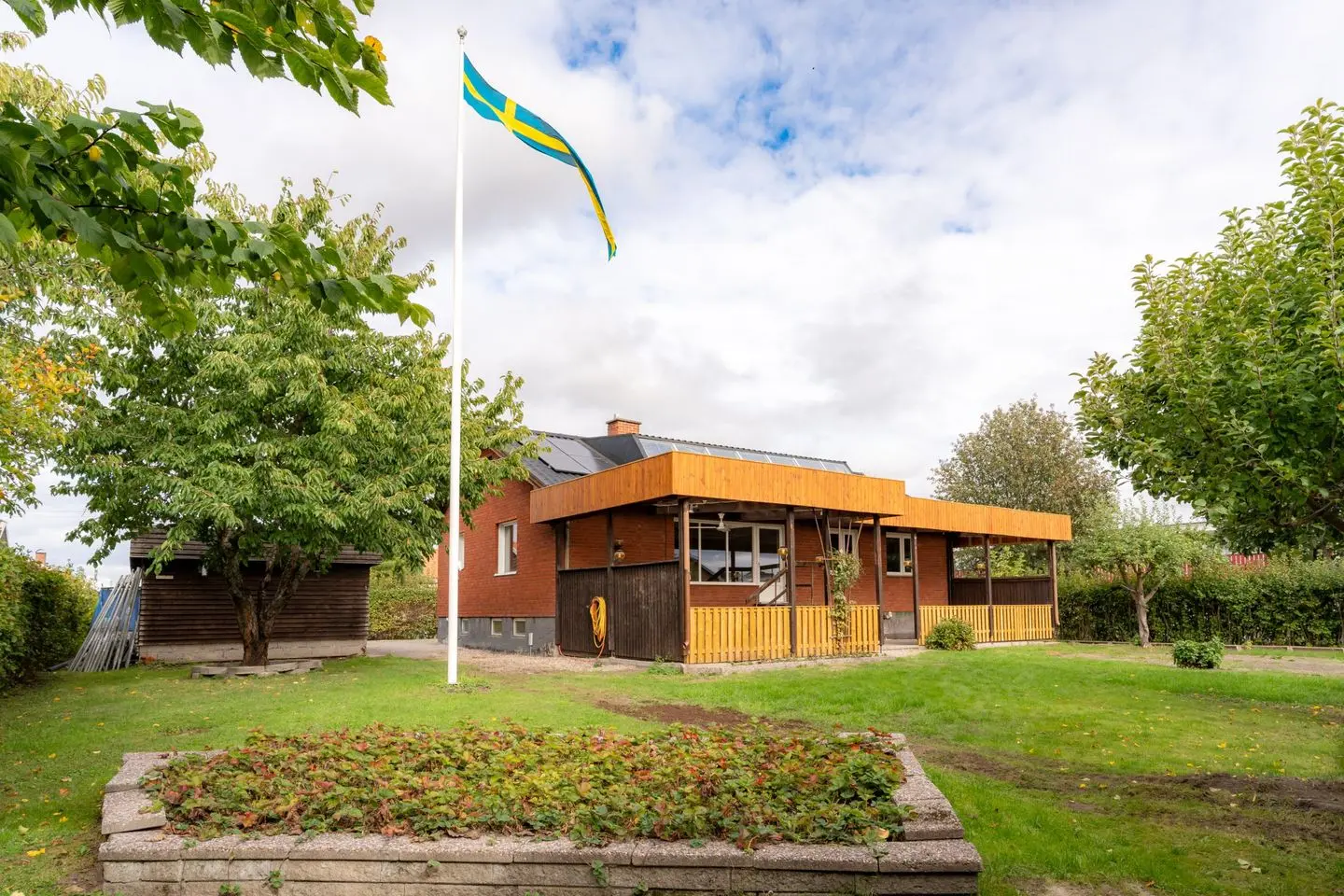 Bild 1 av 36 på Rektorsvägen 15