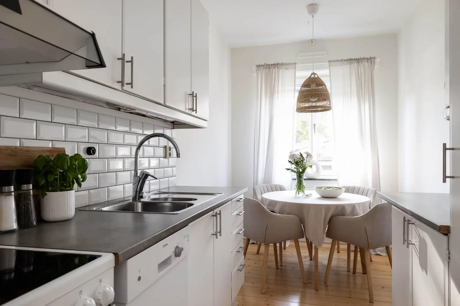 Lägenhet, Engelbrektsgatan 62A, Centralt Öster, Örebro. Bild 1 av 20