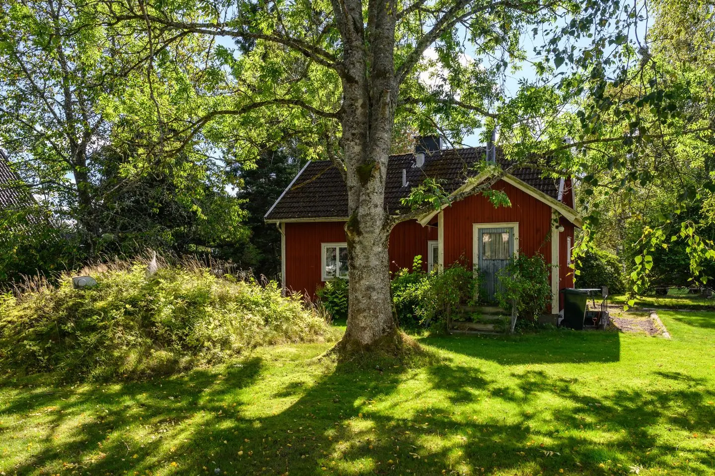 Villa, Fuxvägen 31, Alvesta. Bild 1 av 20