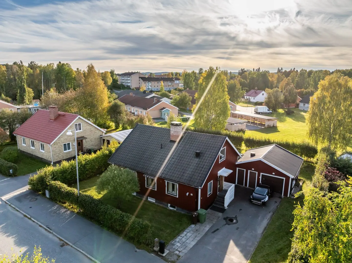 Image 1 of 50 of Häradsvägen 98