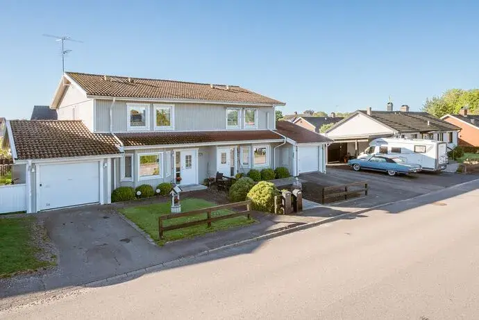 Bild 1 av 10 på Ångarpsvägen 22B