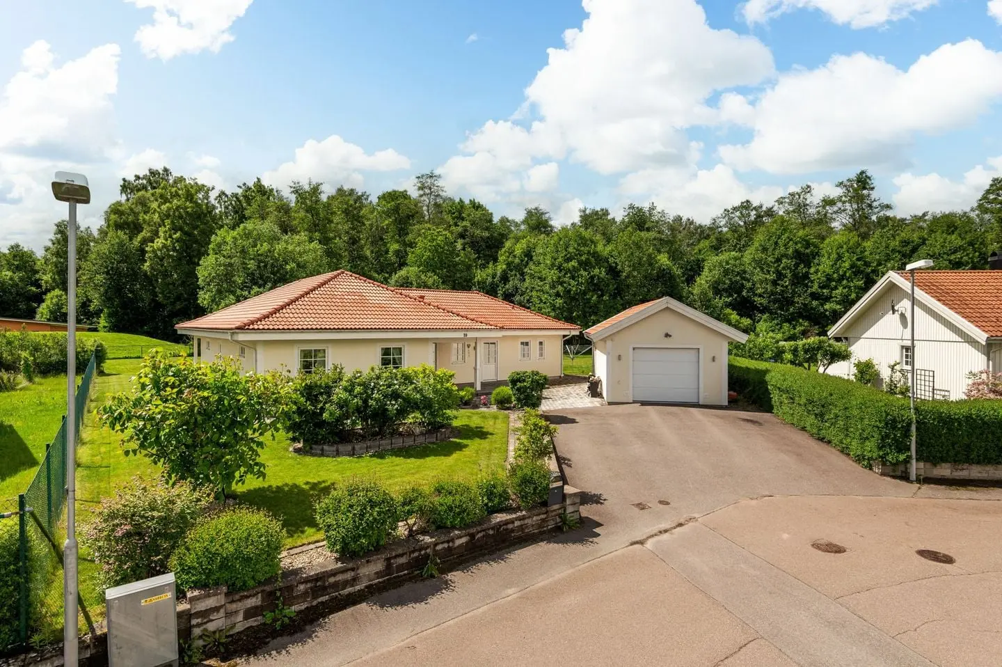 Bild 1 av 31 på Hästskovägen 19