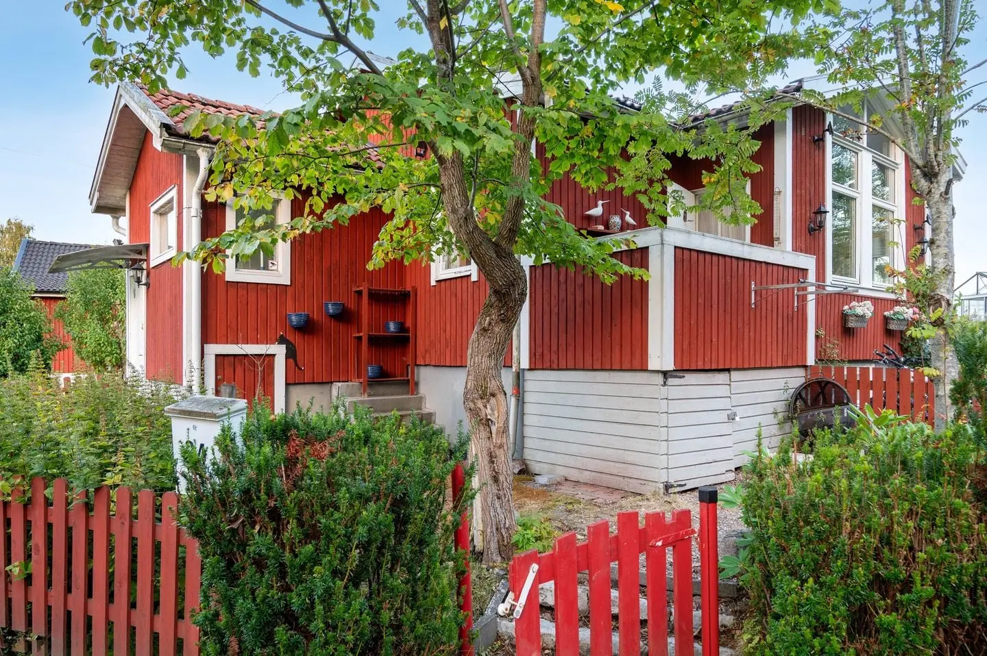 Fritidshus, Lärjeheds Fritidsområde stuga nr 94, Göteborg. Bild 1 av 33