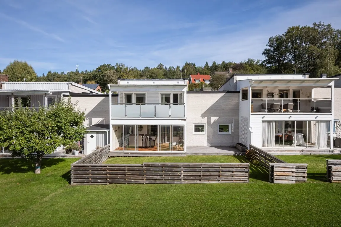 Bild 1 av 38 på Blåklintsvägen 16