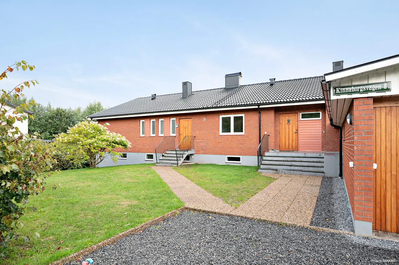 House, Kinnaborgsvägen 8, Kinna. Photo 1 of 27
