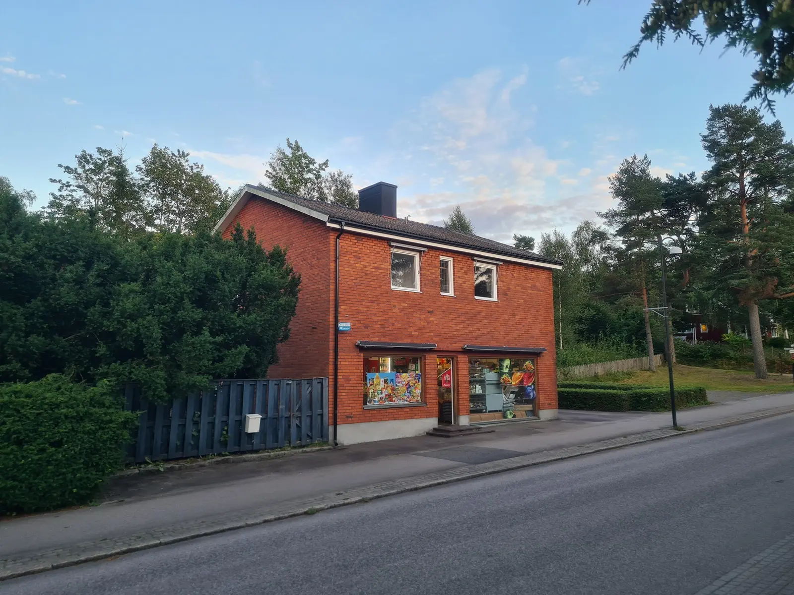 Image 1 of 31 of Storgatan 19