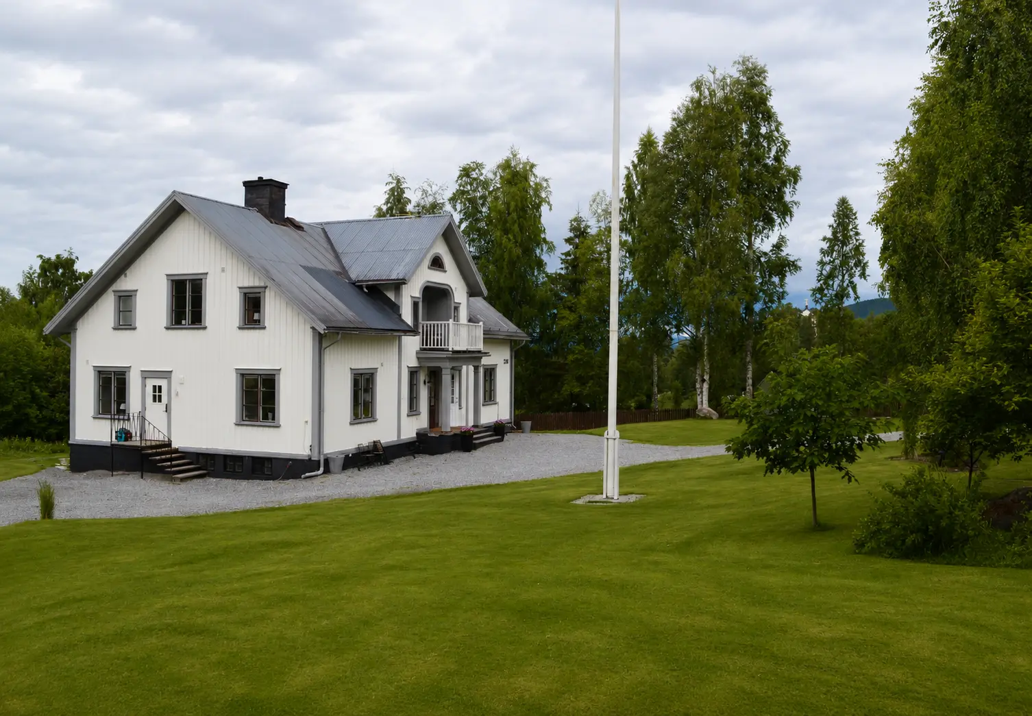 Image 1 of 37 of Pålgård Komministergården 236