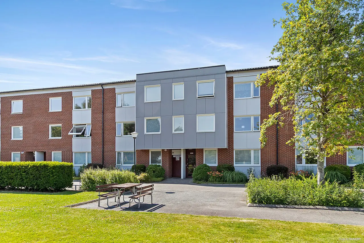 Apartment, Hovslagaregatan 17, Trollhättan. Photo 1 of 20