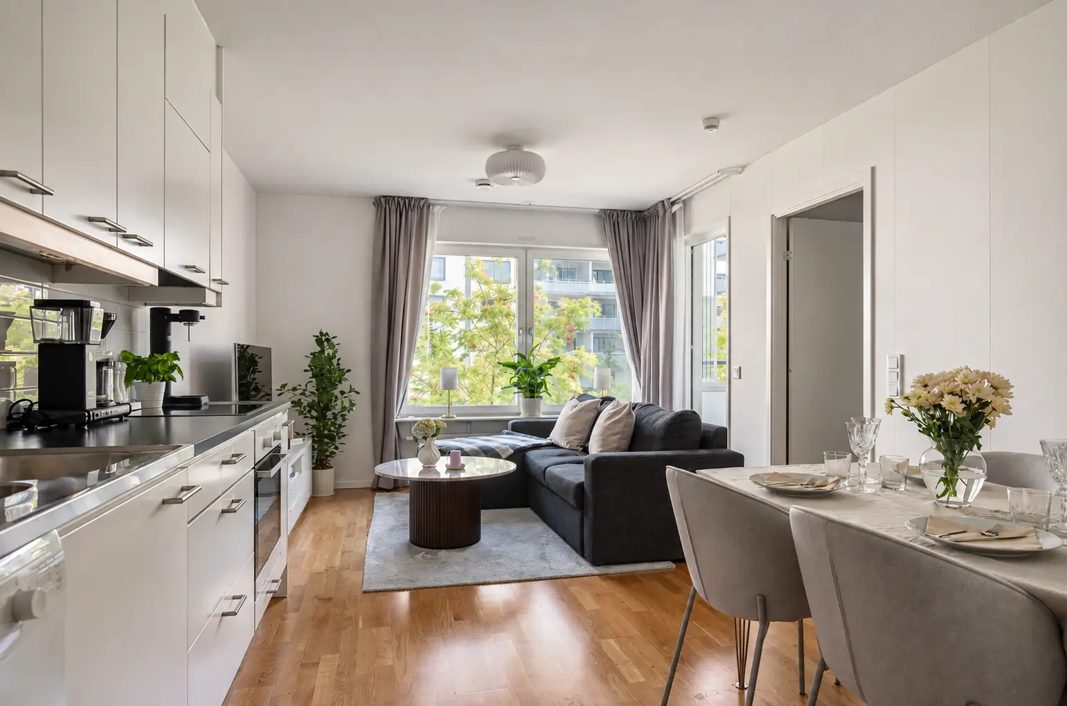 Apartment, Fyrvaktarkroken 8, Stockholm. Photo 1 of 18