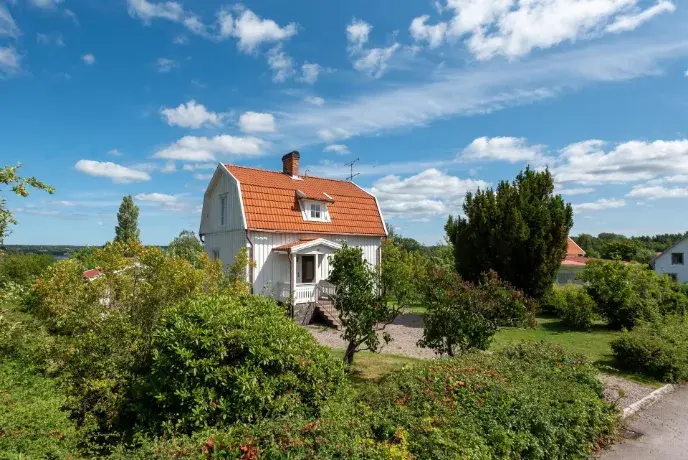 Villa, Lilla Svängen, Karlskoga. Bild 1 av 20