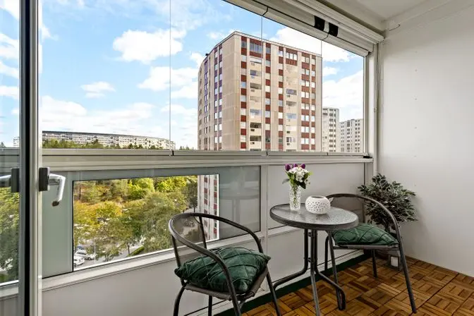 Lägenhet, Näsbydalsvägen 10, 8tr, Täby. Bild 1 av 26