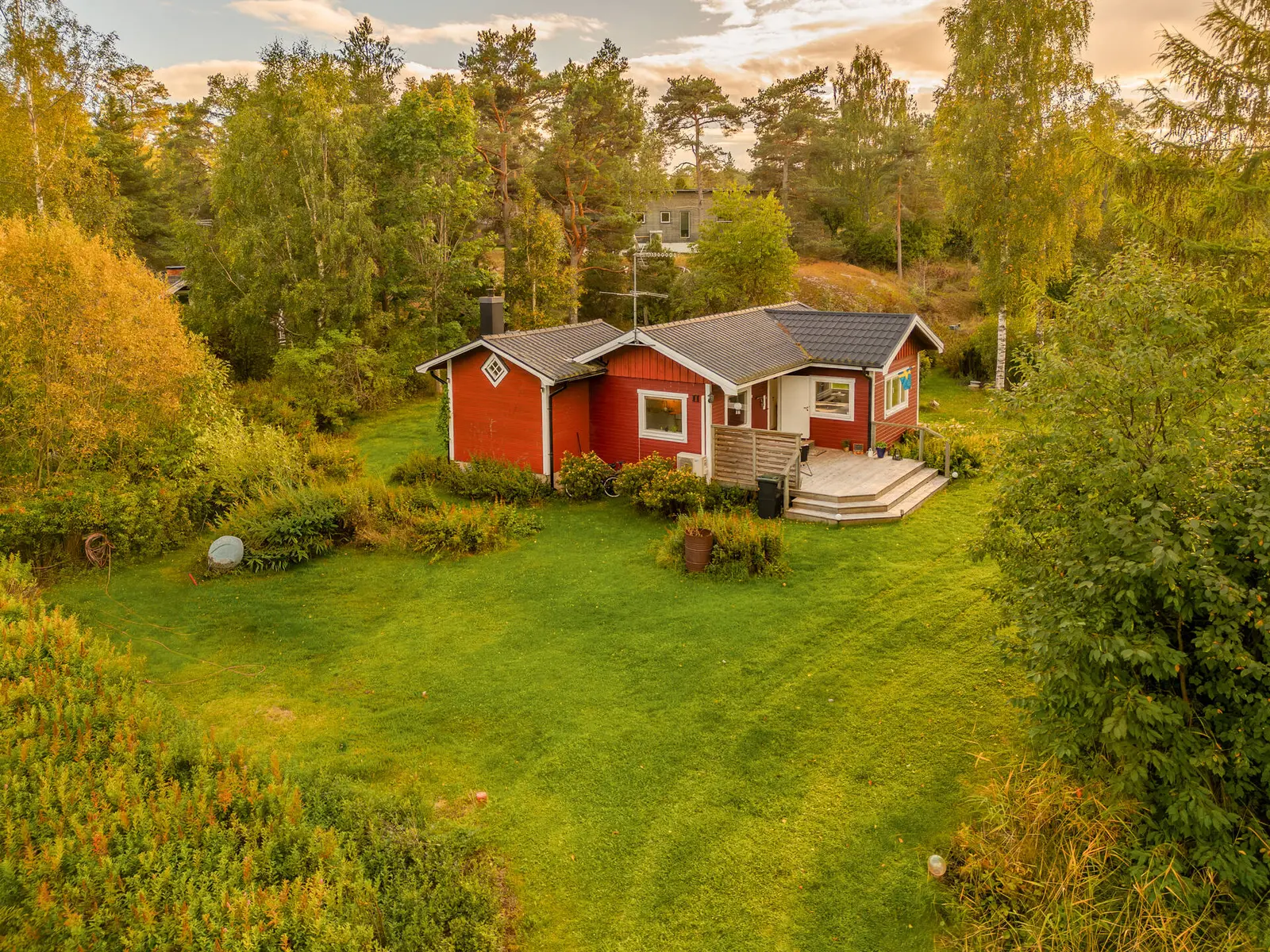 Bild 1 av 30 på Lövsalsvägen 11