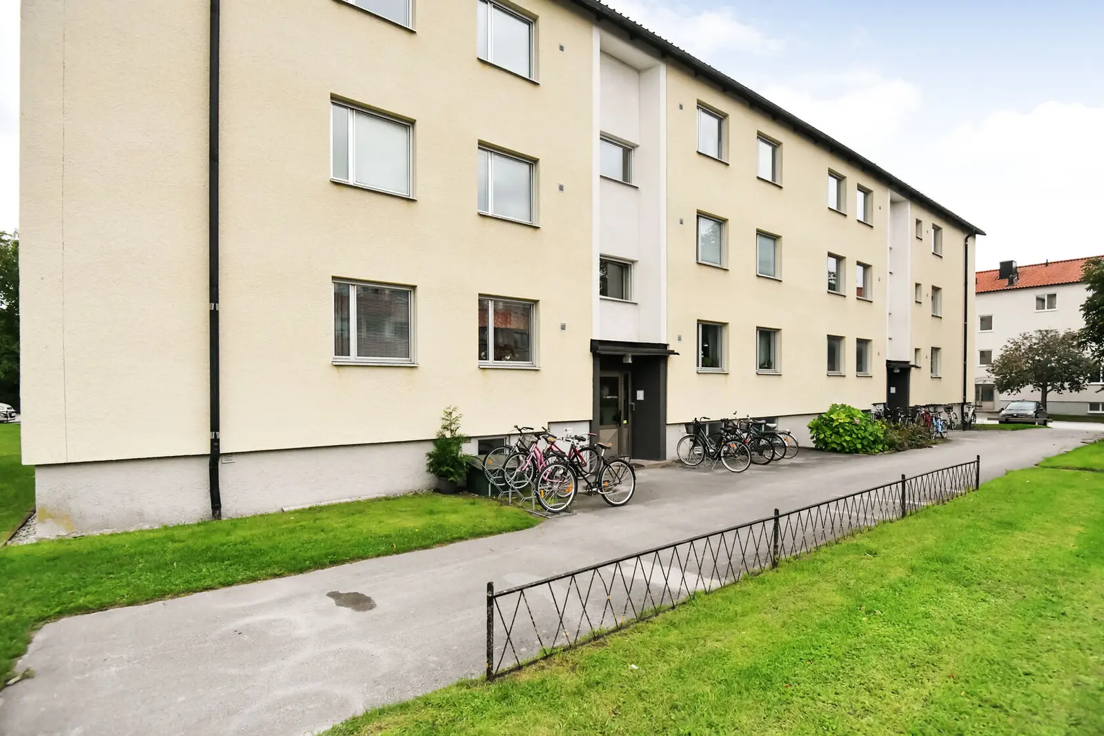 Bild 1 av 20 på Humlegårdsvägen 35