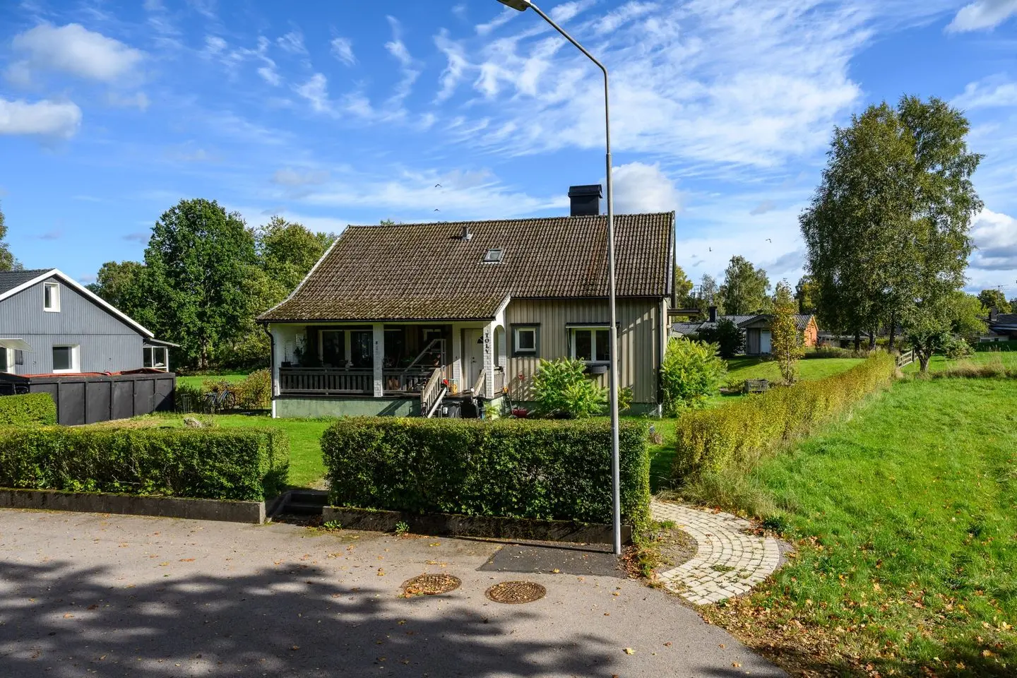 Bild 1 av 33 på Ärlevägen 12