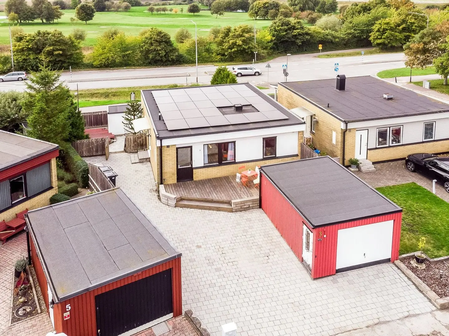 Bild 1 av 17 på Paprikavägen 3