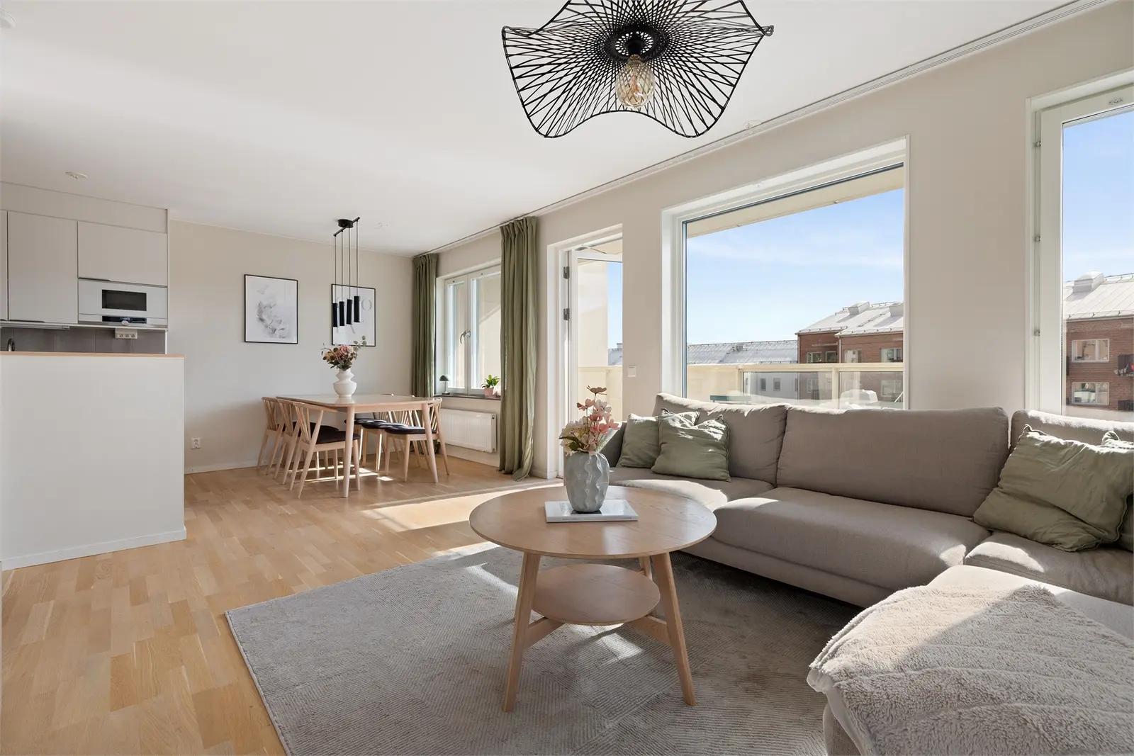 Lägenhet, Forskningsringen 86. Bild 1 av 21