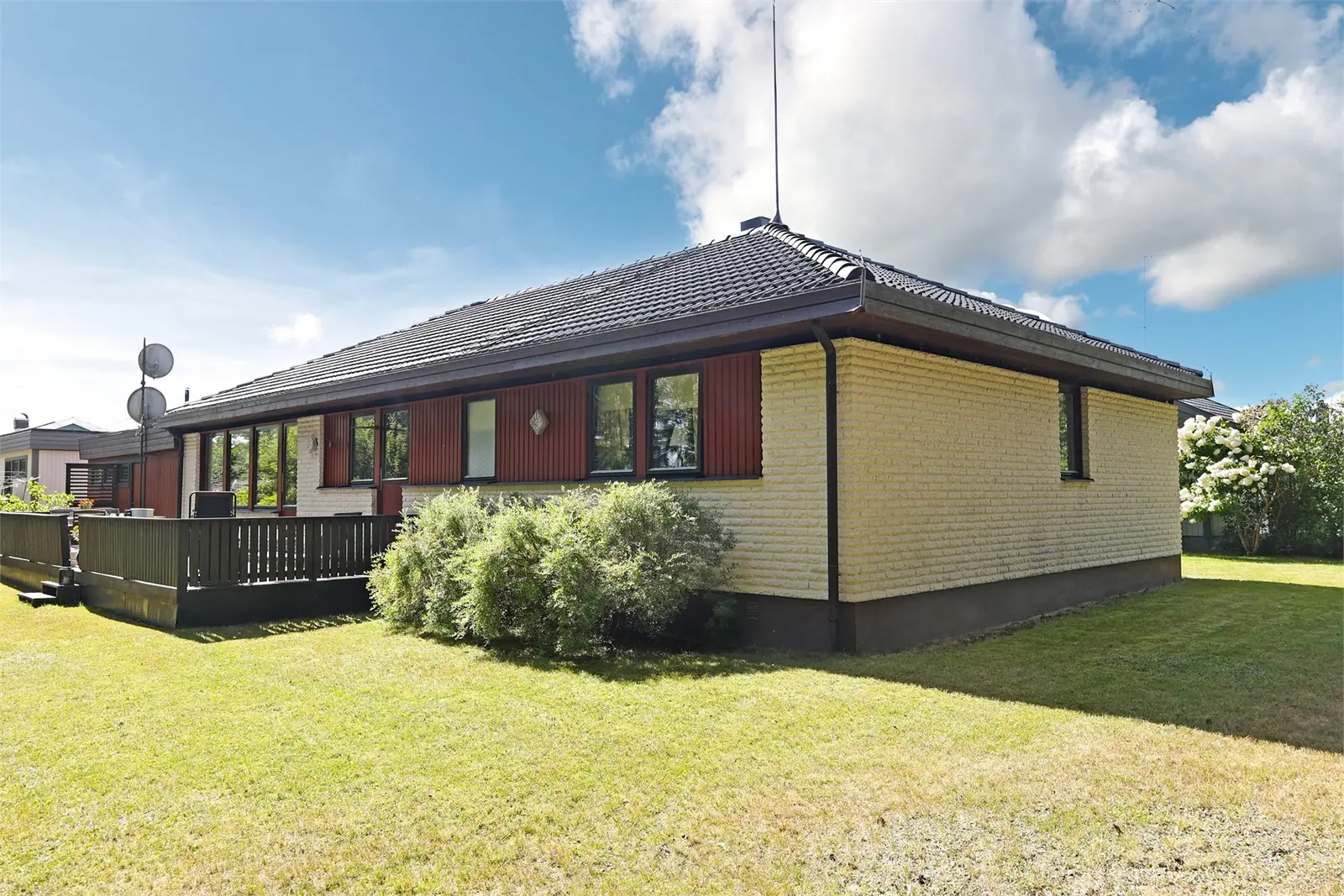 Image 1 of 36 of Mamsellvägen 18