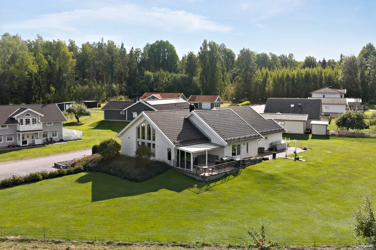 House, Apelvägen 4, Örebro. Photo 1 of 24