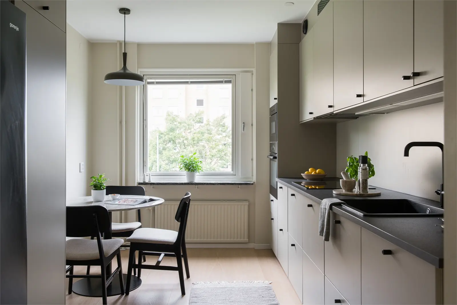 Bild 1 av 20 på Albinsrogatan 47