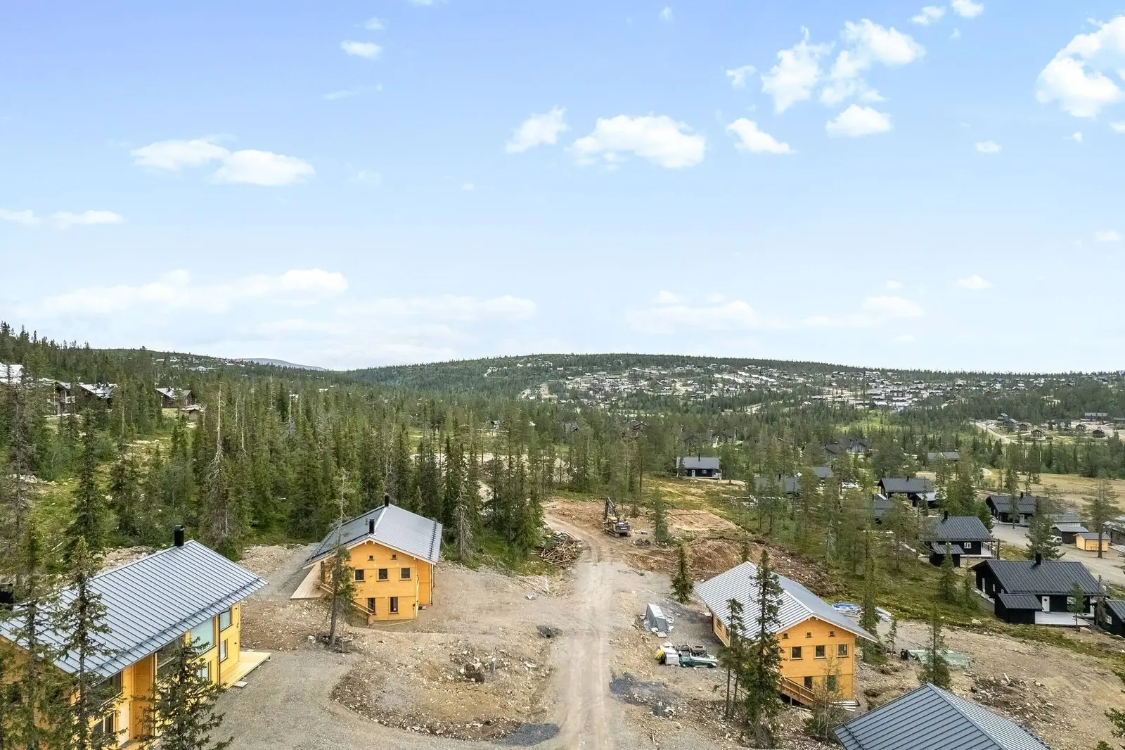 Bild 1 av 40 på Svampstigen 9B