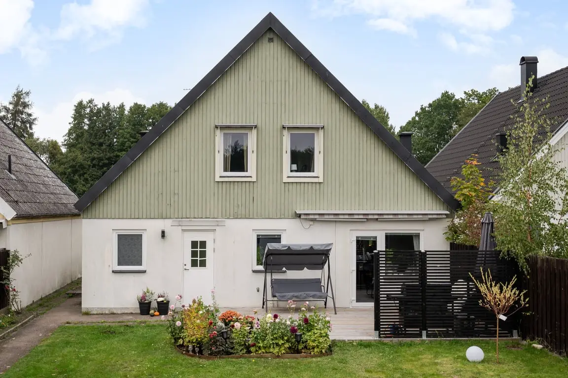 Villa, Vilda bärsvägen 24, Kalmar. Bild 1 av 40