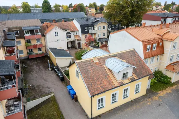 Image 1 of 24 of Långgatan