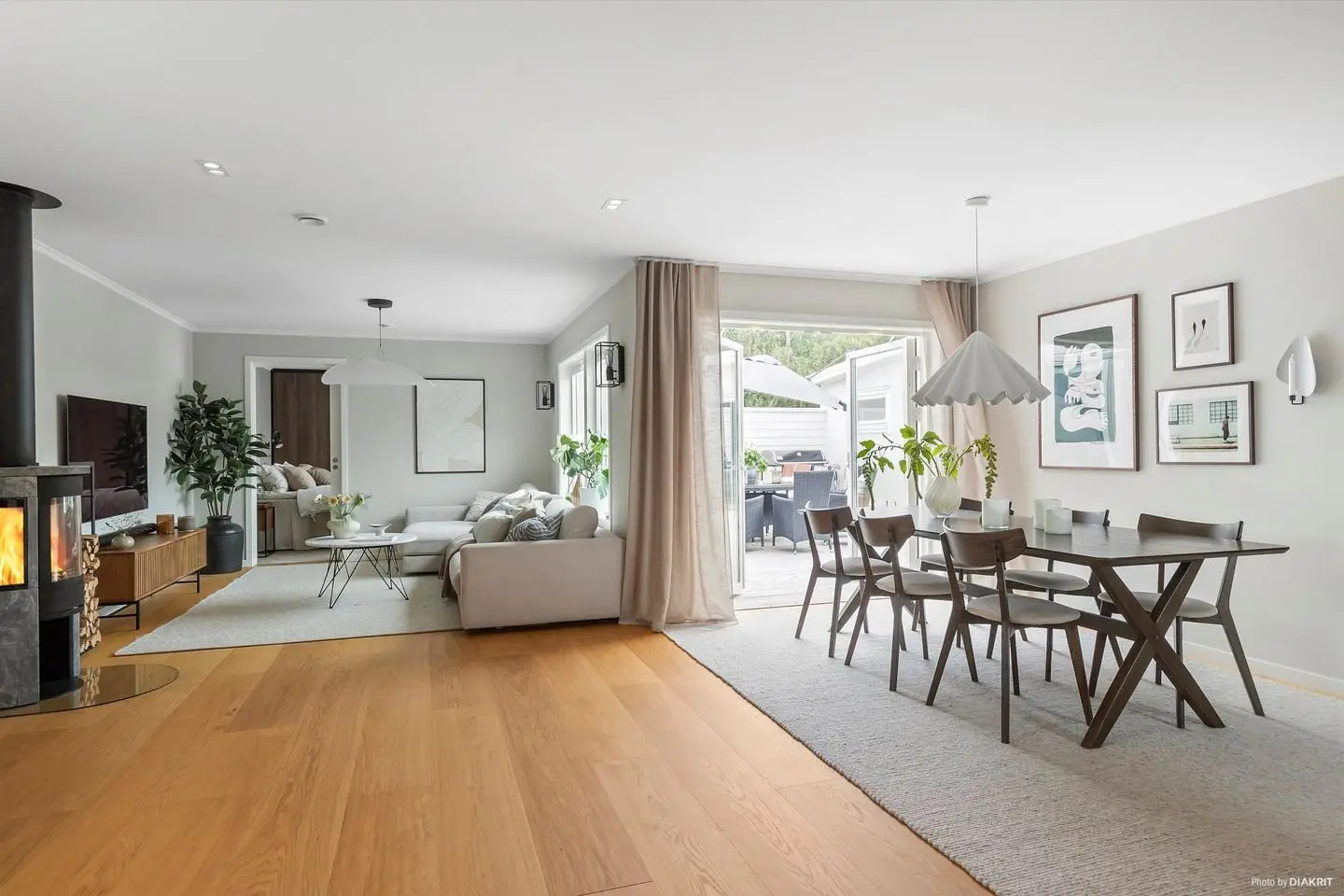 Villa, Södra Fiskebäcksvägen 54, Göteborg. Bild 1 av 41