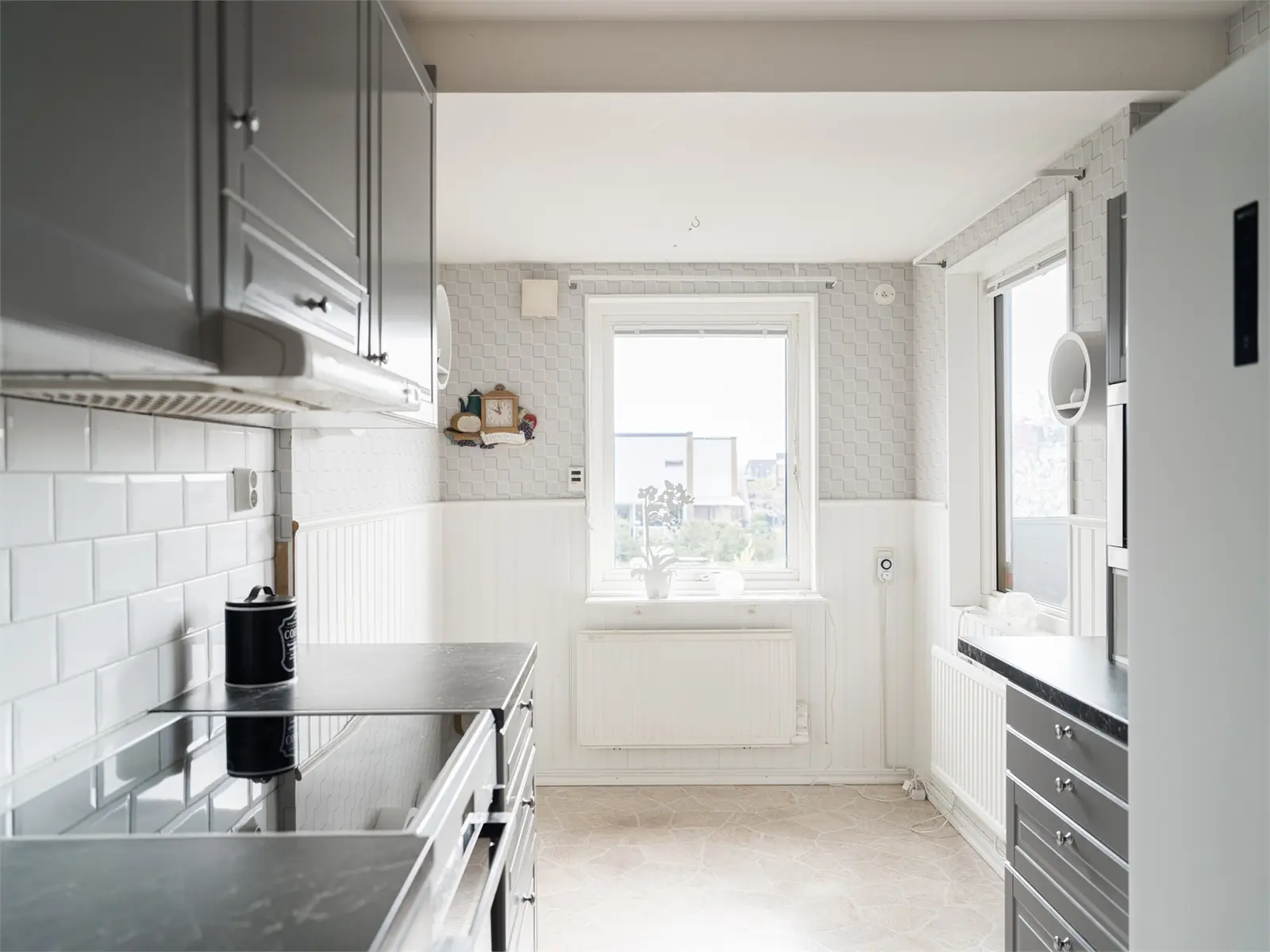 Lägenhet, Stensåkervägen 328. Bild 1 av 24