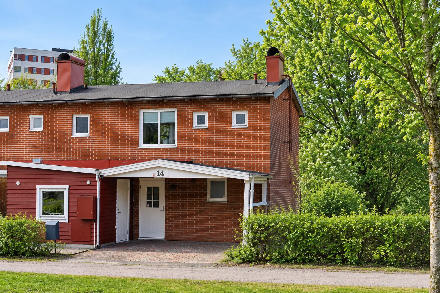 Villa, Lagman Eskils väg 14. Bild 1 av 25