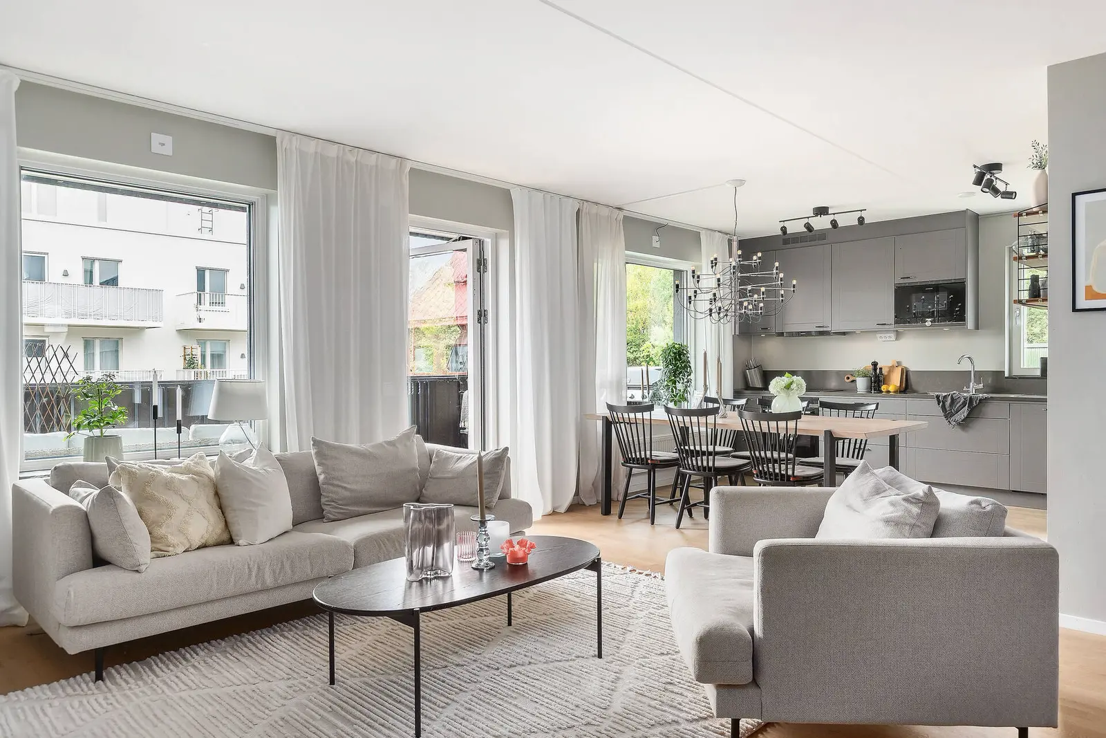 Lägenhet, Björklundavägen 4, Hovås. Bild 1 av 32
