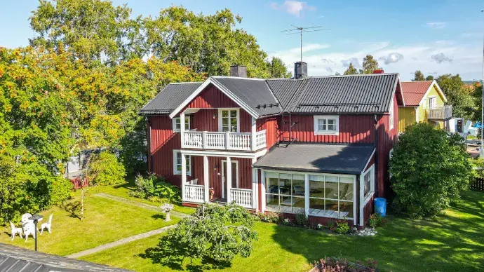 Villa, Stenhuggarvägen, Umeå. Bild 1 av 40