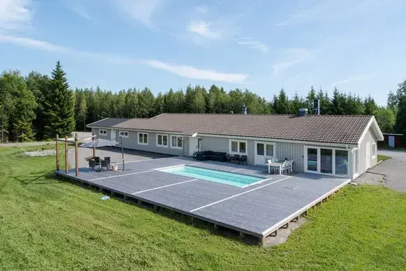 Bild 1 av 38 på Björnsholmsvägen 20