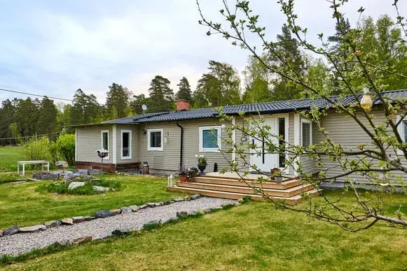 Villa, Fridalavägen 10, Strängnäs. Bild 1 av 40