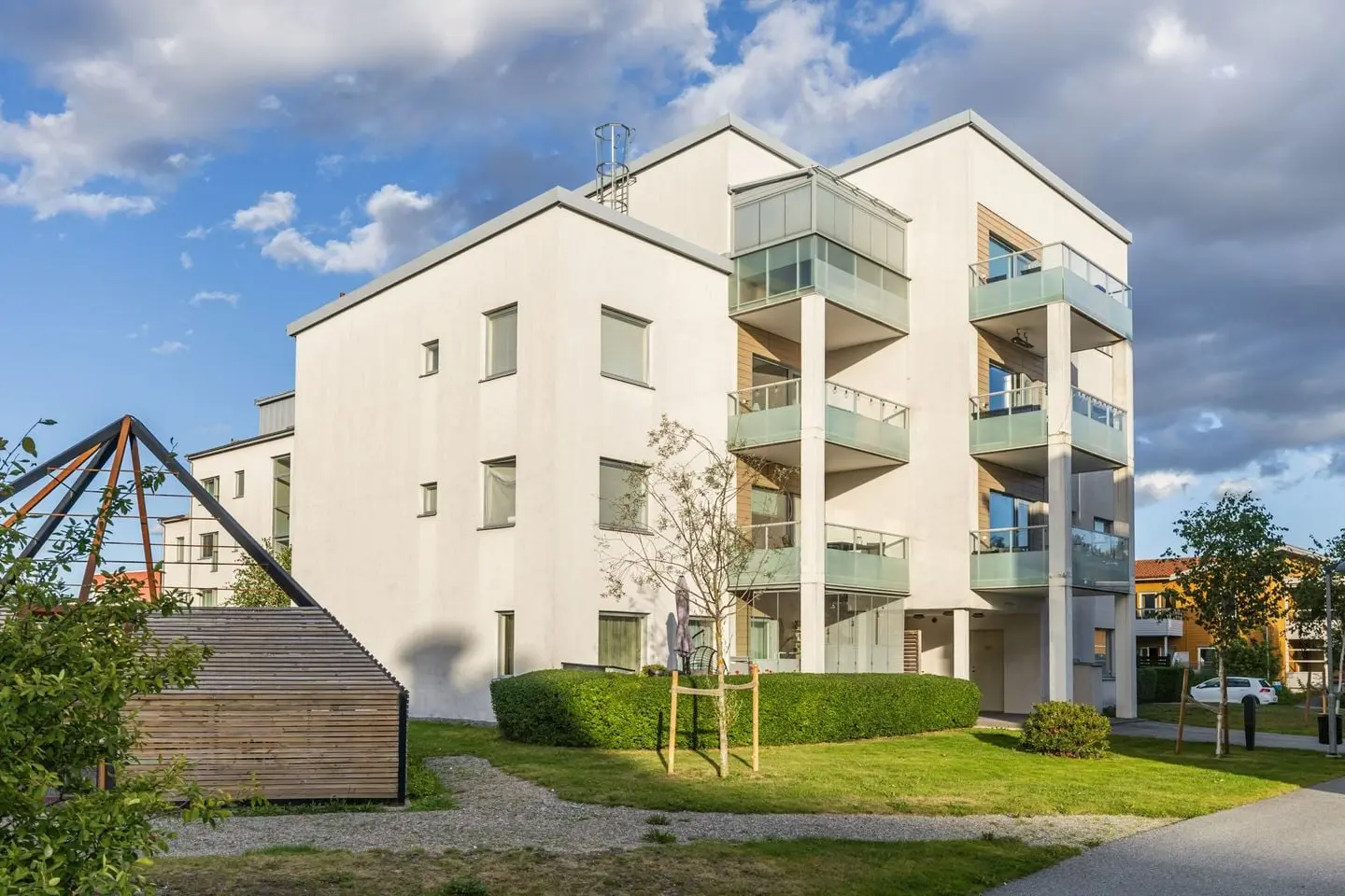 Lägenhet, Visirvägen 8, Huddinge. Bild 1 av 42