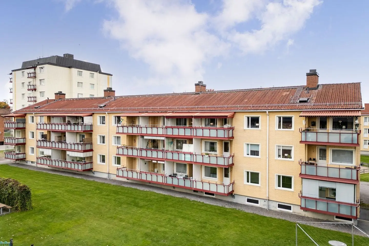 Image 1 of 17 of Hagavägen 8D