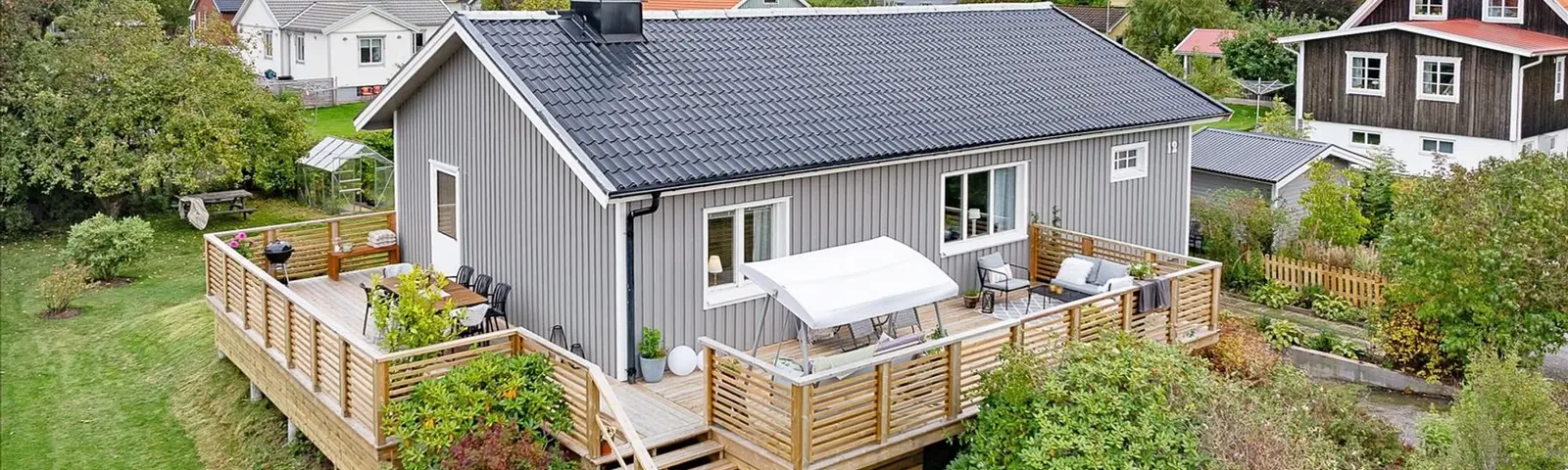Villa, Poppelvägen 12, Munkedal. Bild 1 av 36