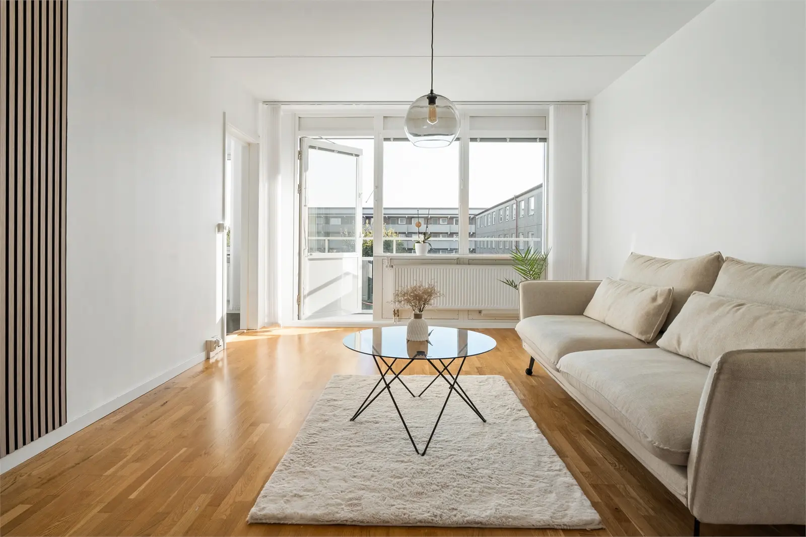 Lägenhet, Kavaljersgatan 19. Bild 1 av 20