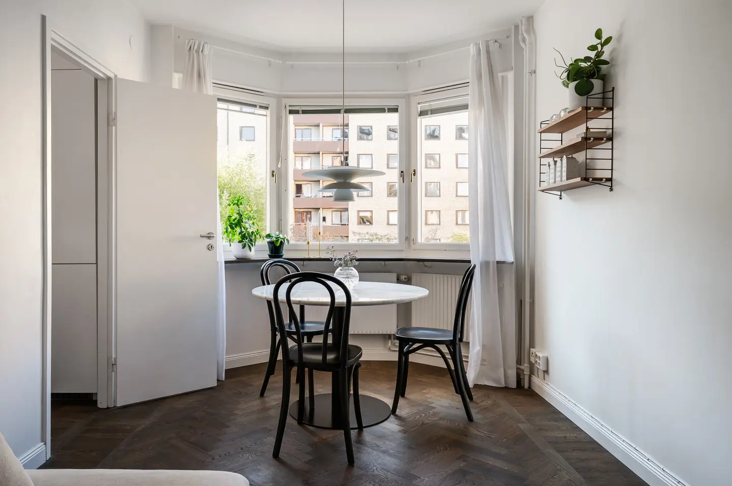 Apartment, Grevgatan 49. Photo 1 of 19