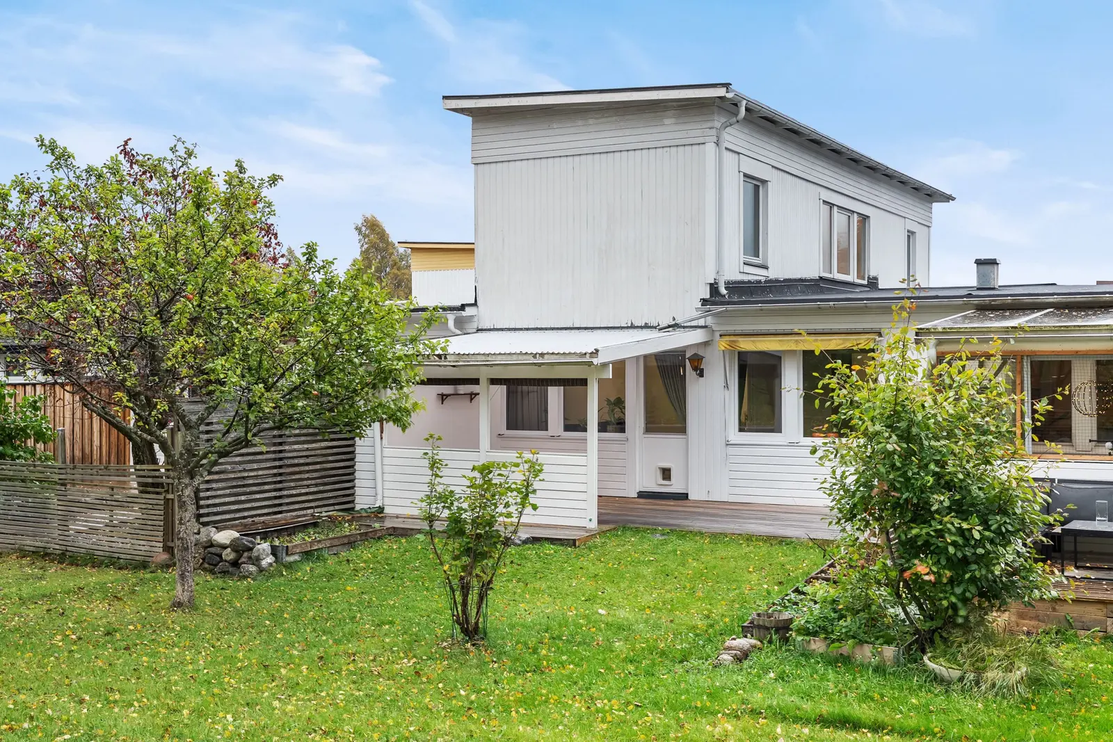 Bild 1 av 33 på Vargvägen 37B