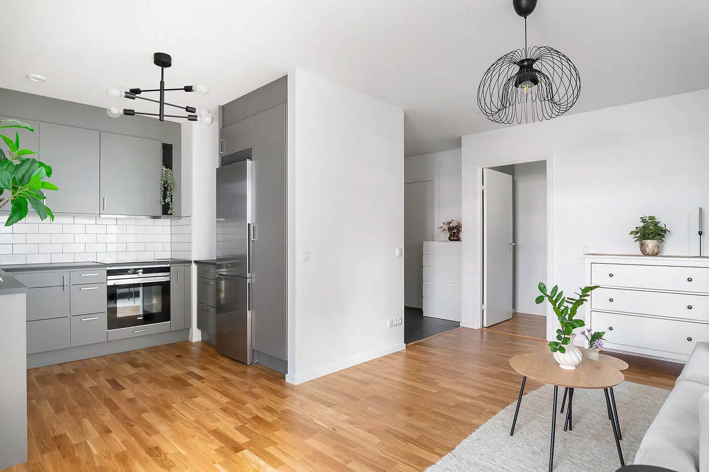 Lägenhet, Fräkne gränd 10, Kungälv. Bild 1 av 22