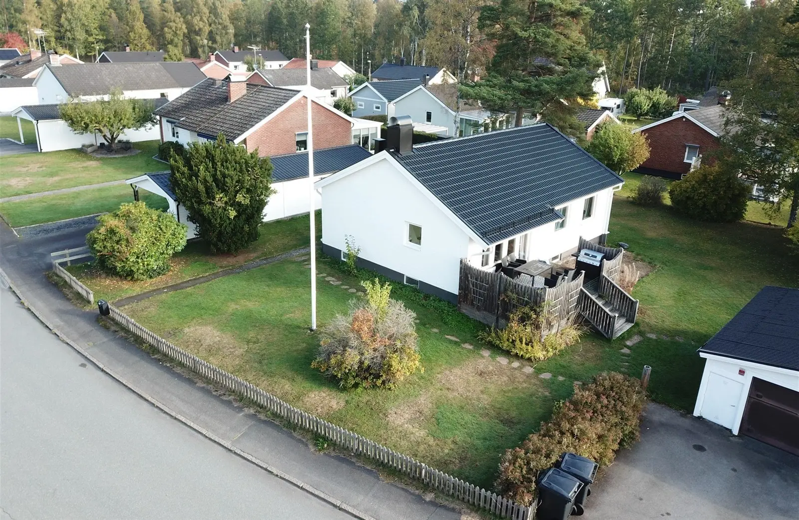 Villa, Skråstigen 29, Vetlanda. Bild 1 av 5